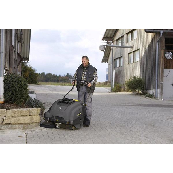 Подметально-всасывающая машина Karcher KM 75/40 W G Подметально-всасывающая машина Karcher KM 75/40 W G